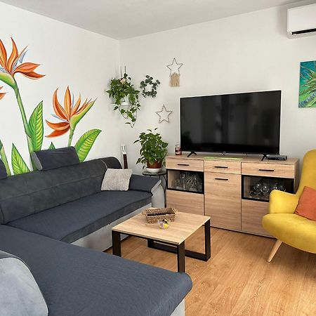 Holiday Home Mirela Sisan Exterior photo